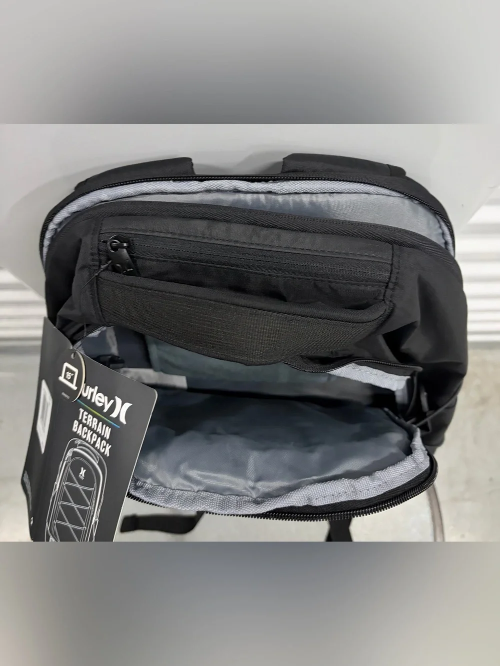 Backpack- Hurley Terrain/ Hiking/ Laptop/ School. NEW W/ Tags!